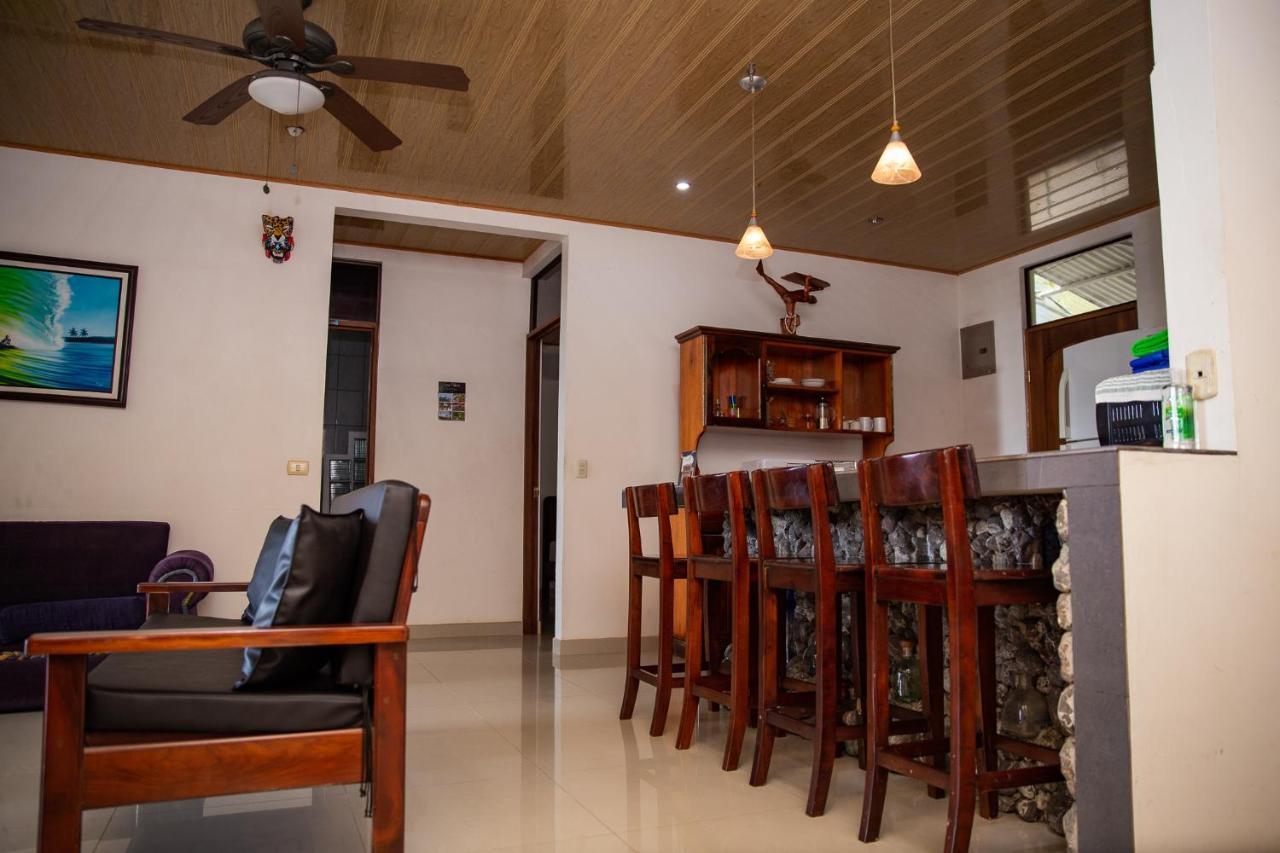 Hotel Casa Federico Quepos Esterno foto