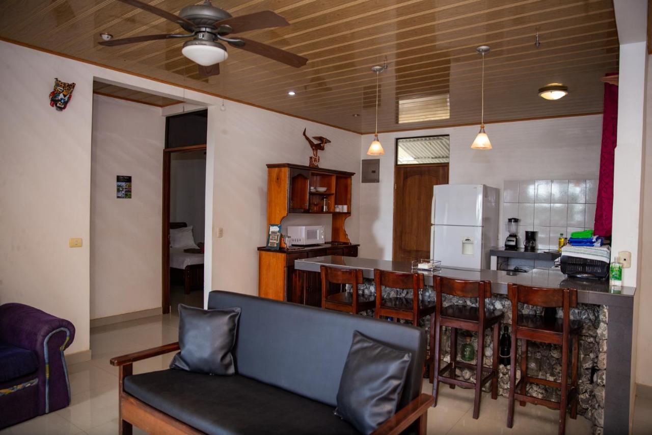 Hotel Casa Federico Quepos Esterno foto